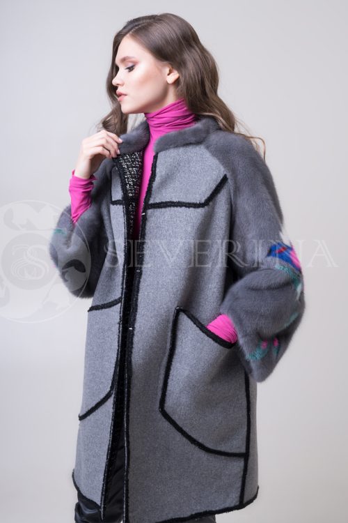 palto chanel 2 storonnee 1 storona 6 500x750 - Двустороннее пальто-дубленка с выработкой под твид Chanel и отделкой цветным мехом норки П-022