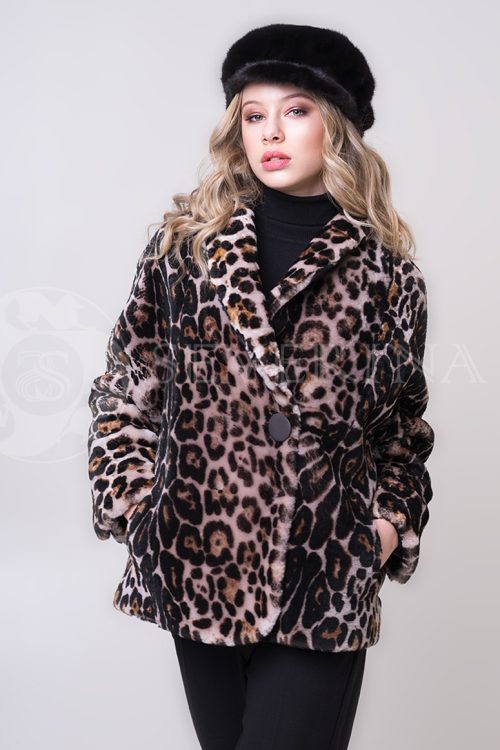 shuba leopard korotkaja ovchina 1 500x750 - Шуба из меха стриженной овчины с леопардовым принтом и отделкой мехом норки О-001
