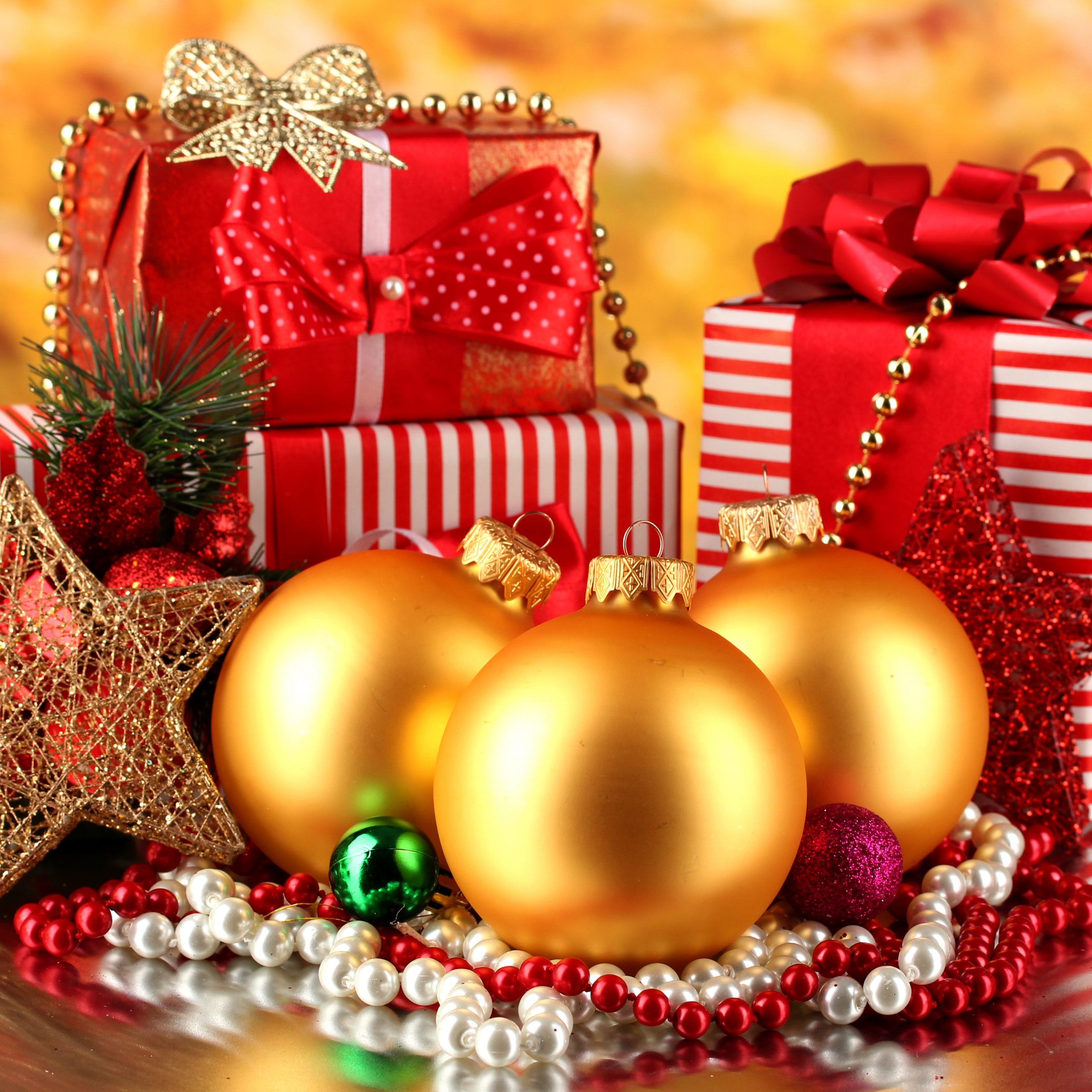 2493705 merry christmas new year golden balls stars gifts1 scaled - С наступающим Новым 2021 годом!