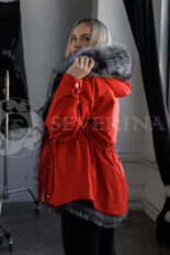 parka krasnaja chernoburka 3 155x233 - Куртка-парка красного цвета с отделкой мехом серебристо-черной лисы ПР-030