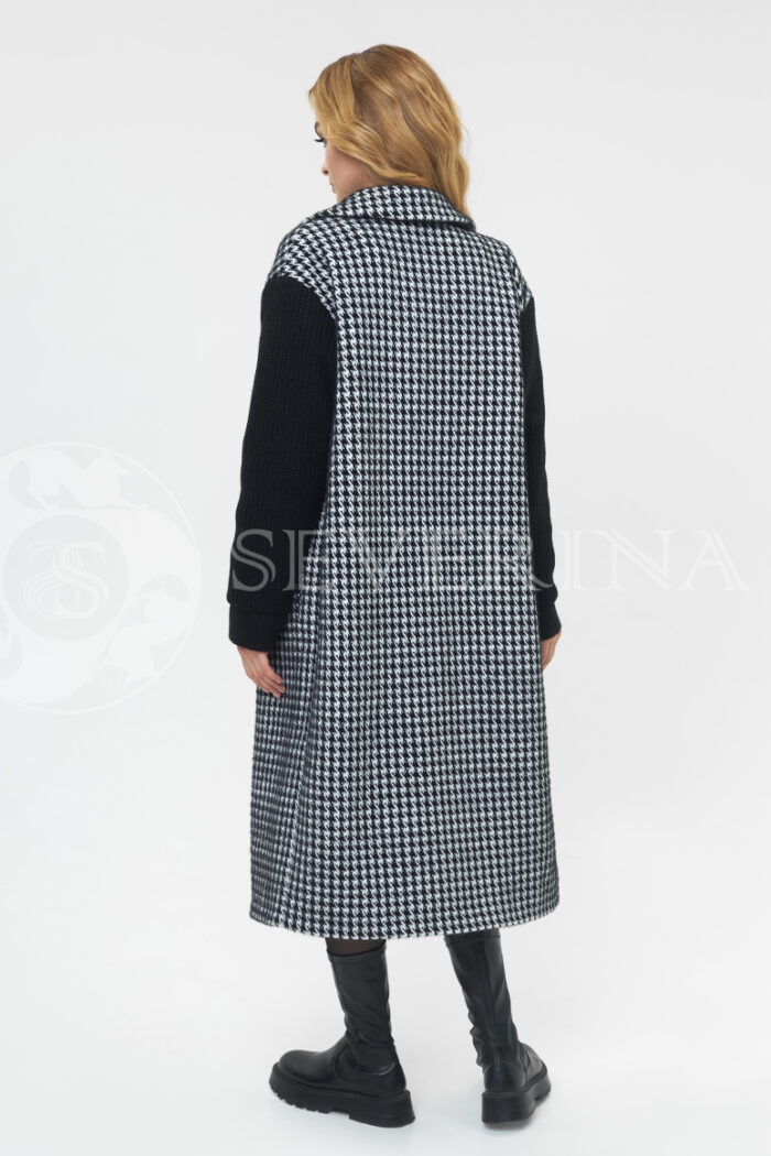 palto gusinaja lapka chernye rukava 2 700x1050 - Пальто в гусиную лапку с вязаными рукавами П-086