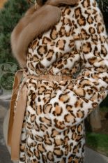 shuba leopardovaja sobol 7 155x233 - Шуба из меха норки с леопардовым принтом и отделкой мехом соболя
