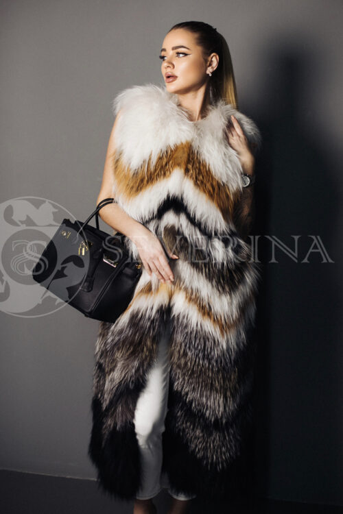 zhilet lisa pesec 1 500x750 - Пальто классическое двубортное серого цвета